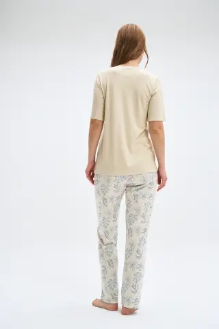 Pijadore 2028 (M-L-XL-XXL) Kısa Kollu Üç Düğmeli Bayan Pijama Takım 4'lü