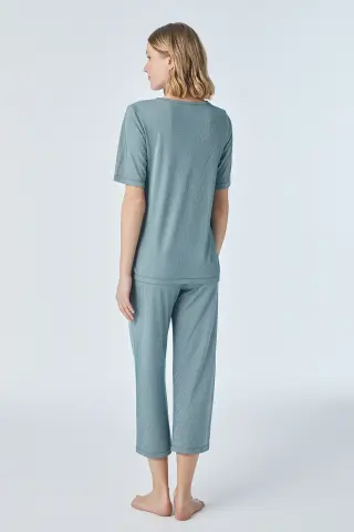 Pijadore 2120 (M-L-XL-XXL) Kısa Kollu Üç Düğmeli Bayan Kapri Takım 4'lü