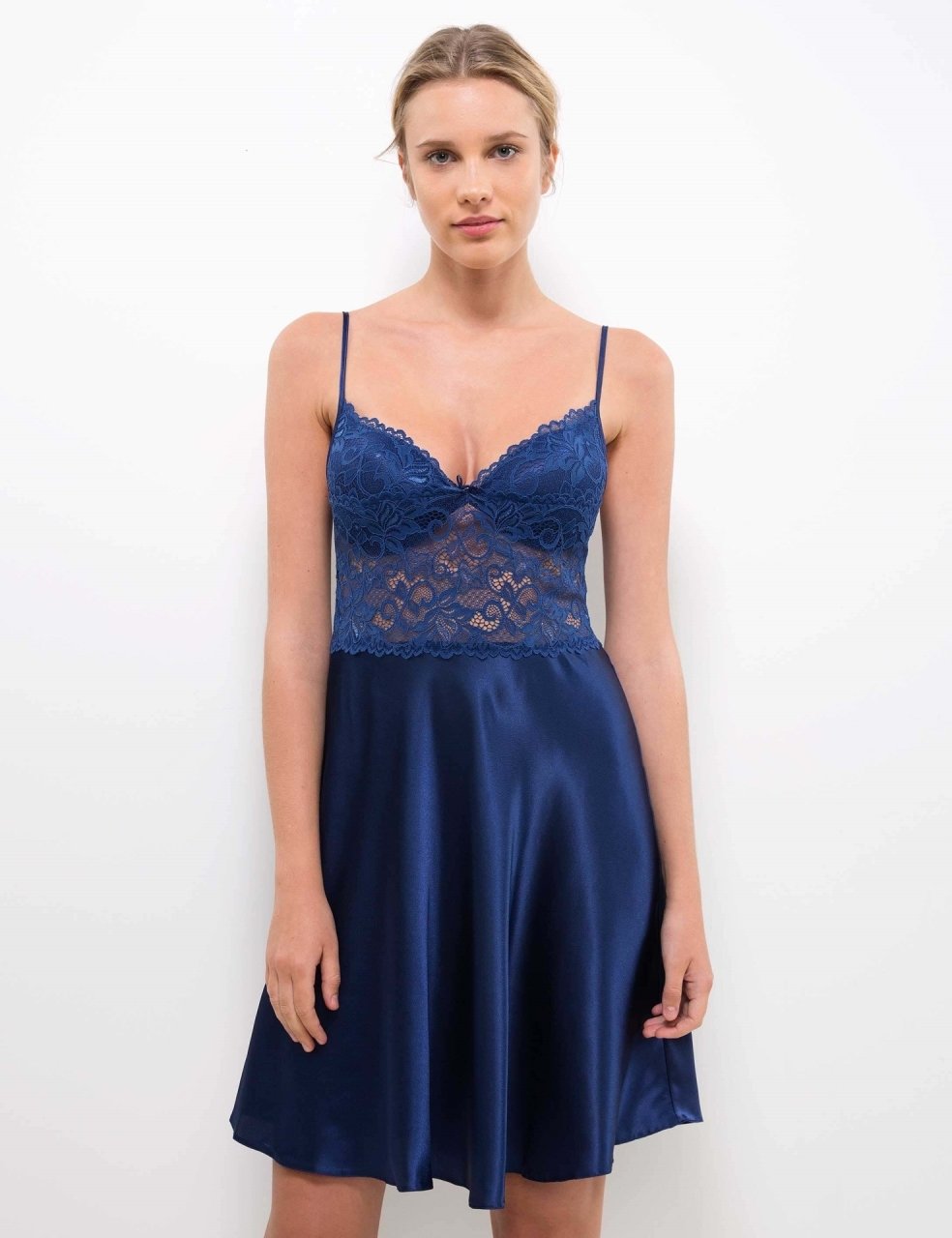 Pierre Cardin 627 Saten Gecelik PUDRA - M