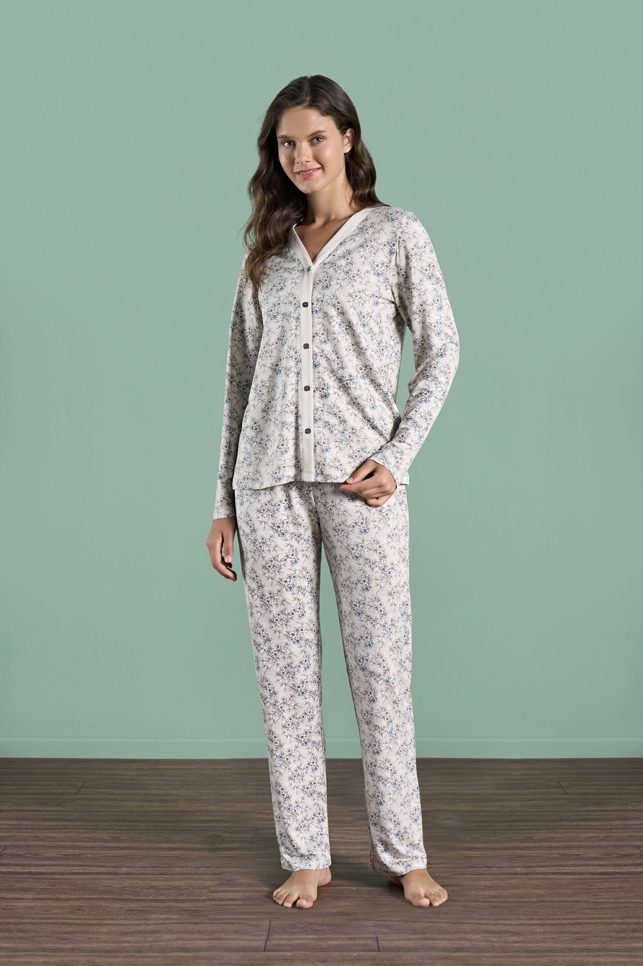 Pijadore 1977 (M-L-XL-XXL) Uzun Kollu Bayan Pijama Takım 4'lü BEJ - M-L-XL-XXL